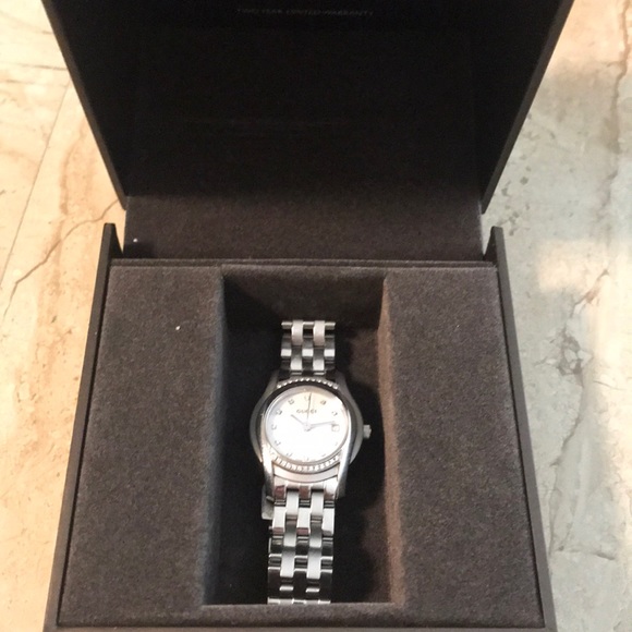 Authentic Gucci Stainless Steel w/ Diamonds Watch - Picture 2 of 6